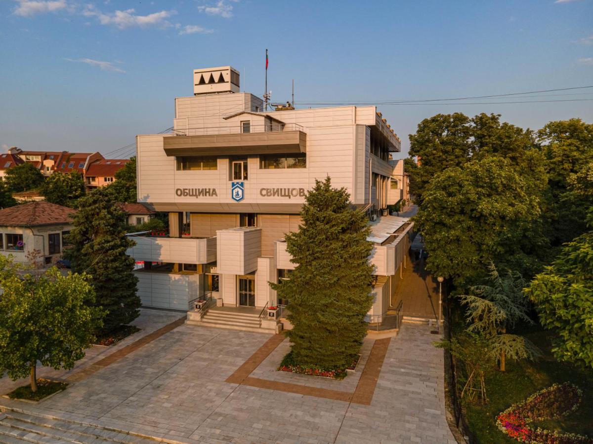 Пансион - Димитър Хадживасилев Svishtov Exteriör bild