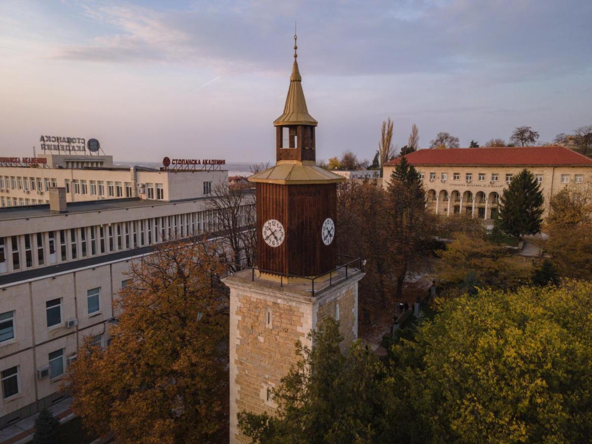 Пансион - Димитър Хадживасилев Svishtov Exteriör bild
